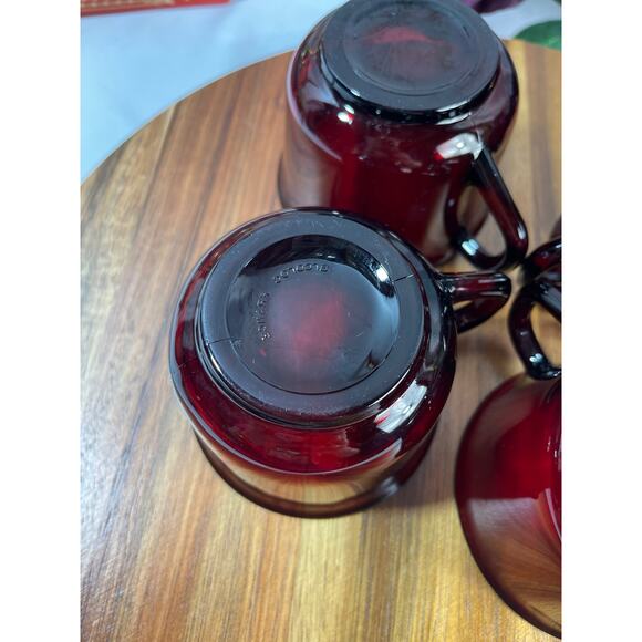 Vintage Arcoroc France Ruby Red Glass 4 Cups–Elegant Mid-Century Drinkware - Picture 8 of 11